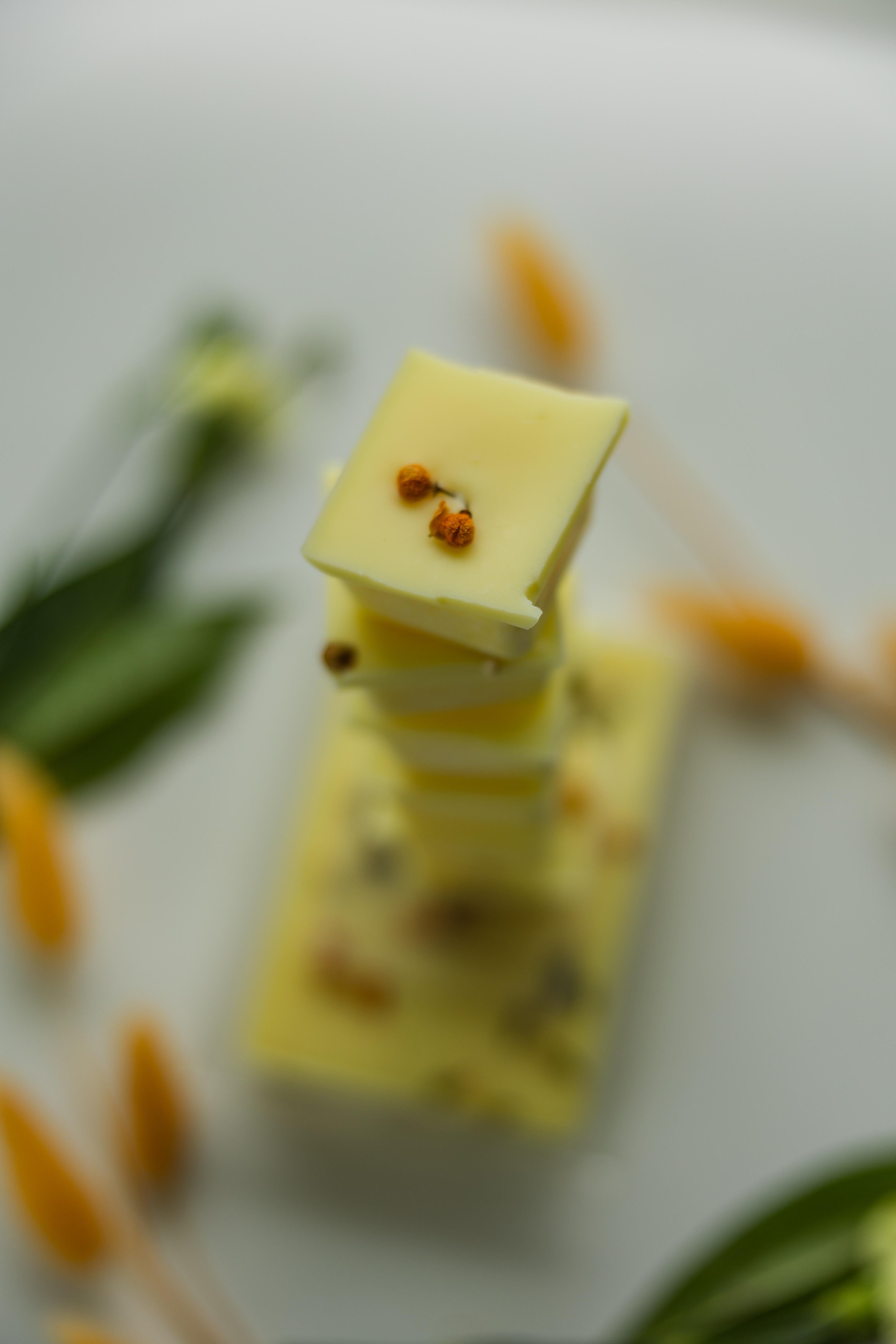 Honeysuckle and Jasmine 6 oz Wax Melt